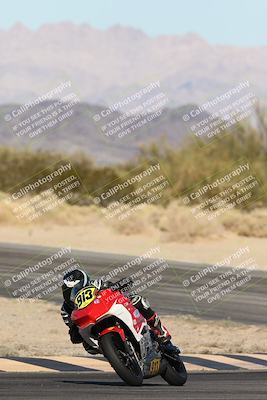 media/Dec-07-2025-CVMA (Sun) [[3e7d2de5dc]]/Race 9-Formula UL Shootout/